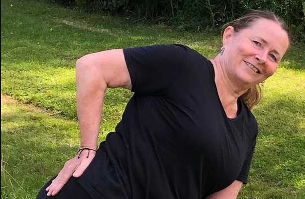Kari, Yogalærer